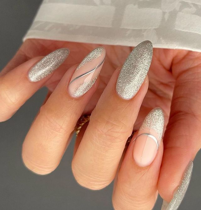 Pretty Silver Nails